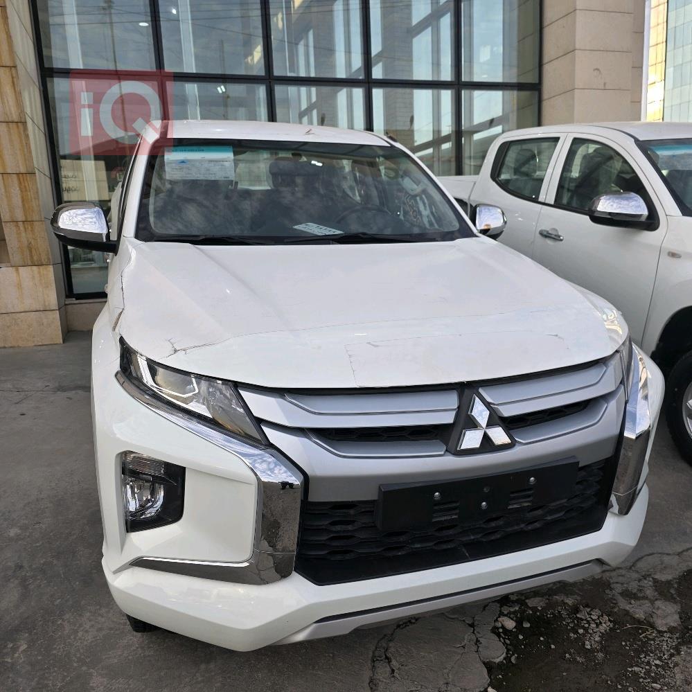 میتسوبیشی L200